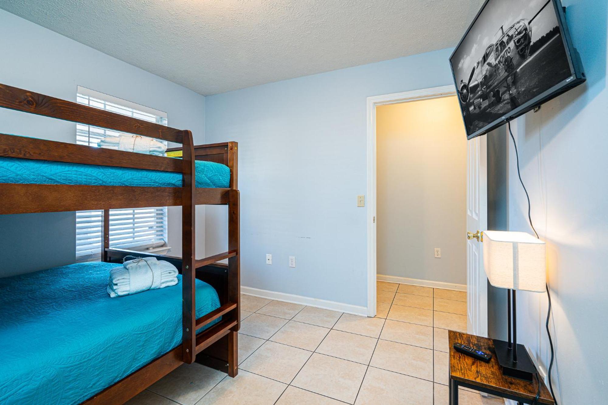 Holiday home Palm Cove Vacation Home- One Level, Community Pool, Pet Friendly