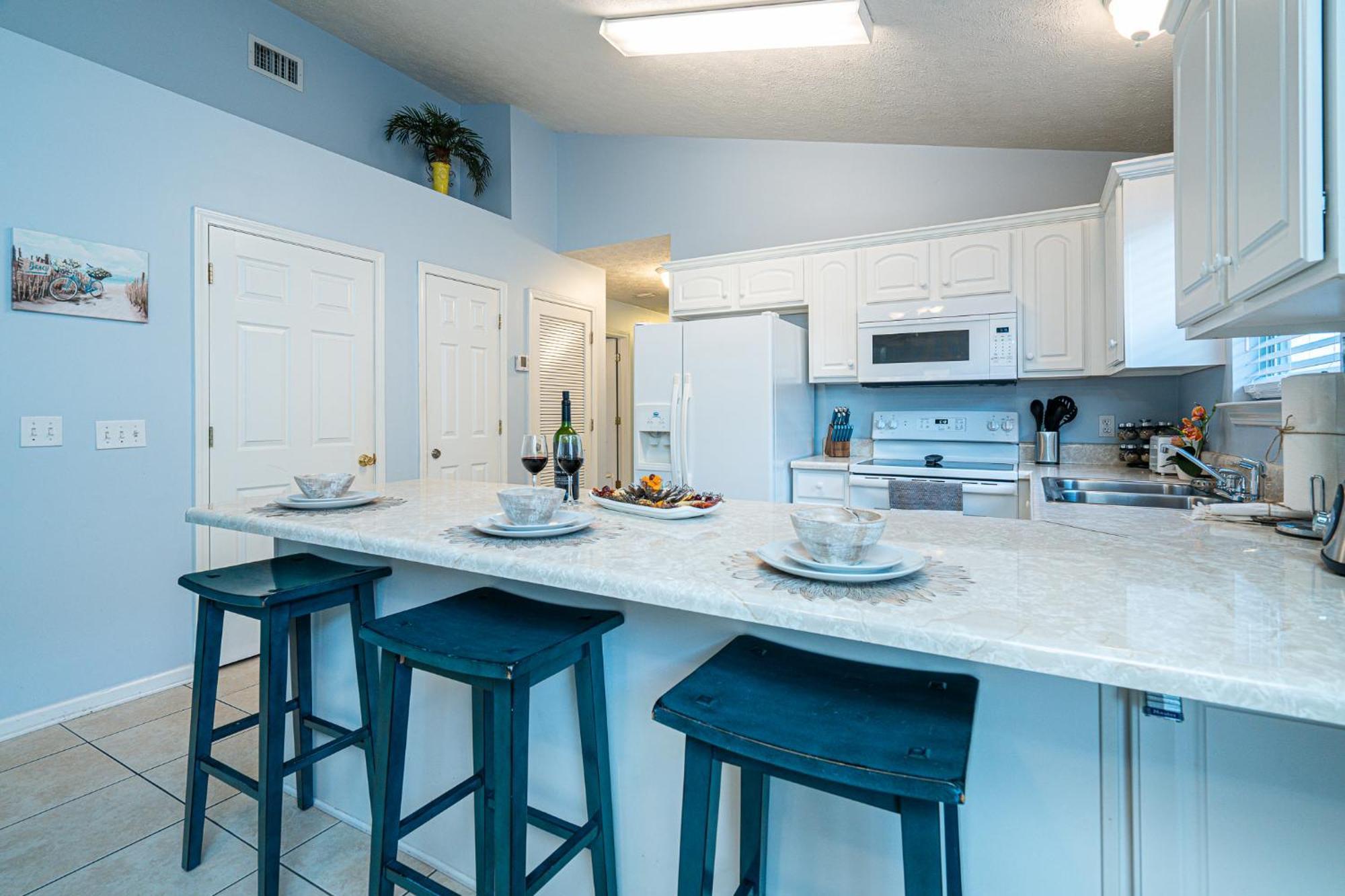 Palm Cove Vacation Home- One Level, Community Pool, Pet Friendly *