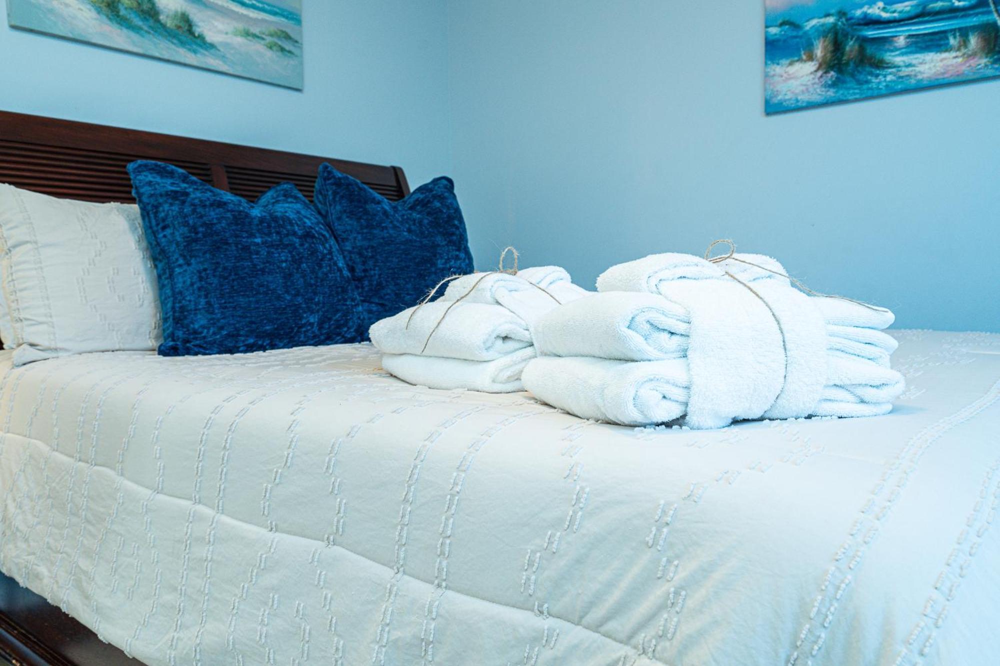 Palm Cove Vacation Home- One Level, Community Pool, Pet Friendly