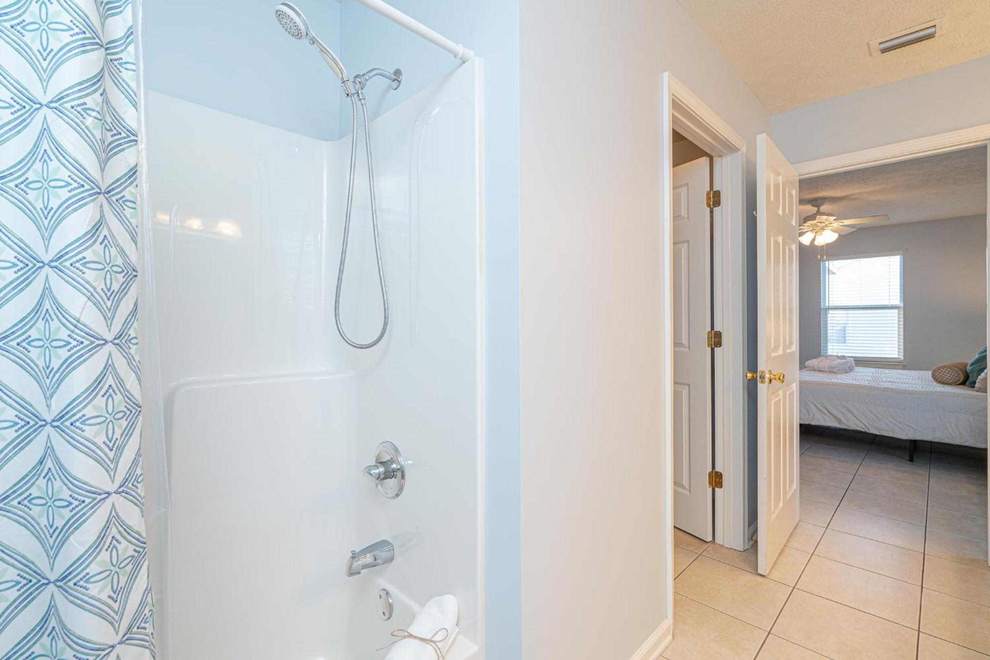 Palm Cove Vacation Home- One Level, Community Pool, Pet Friendly Holiday home Panama City Beach