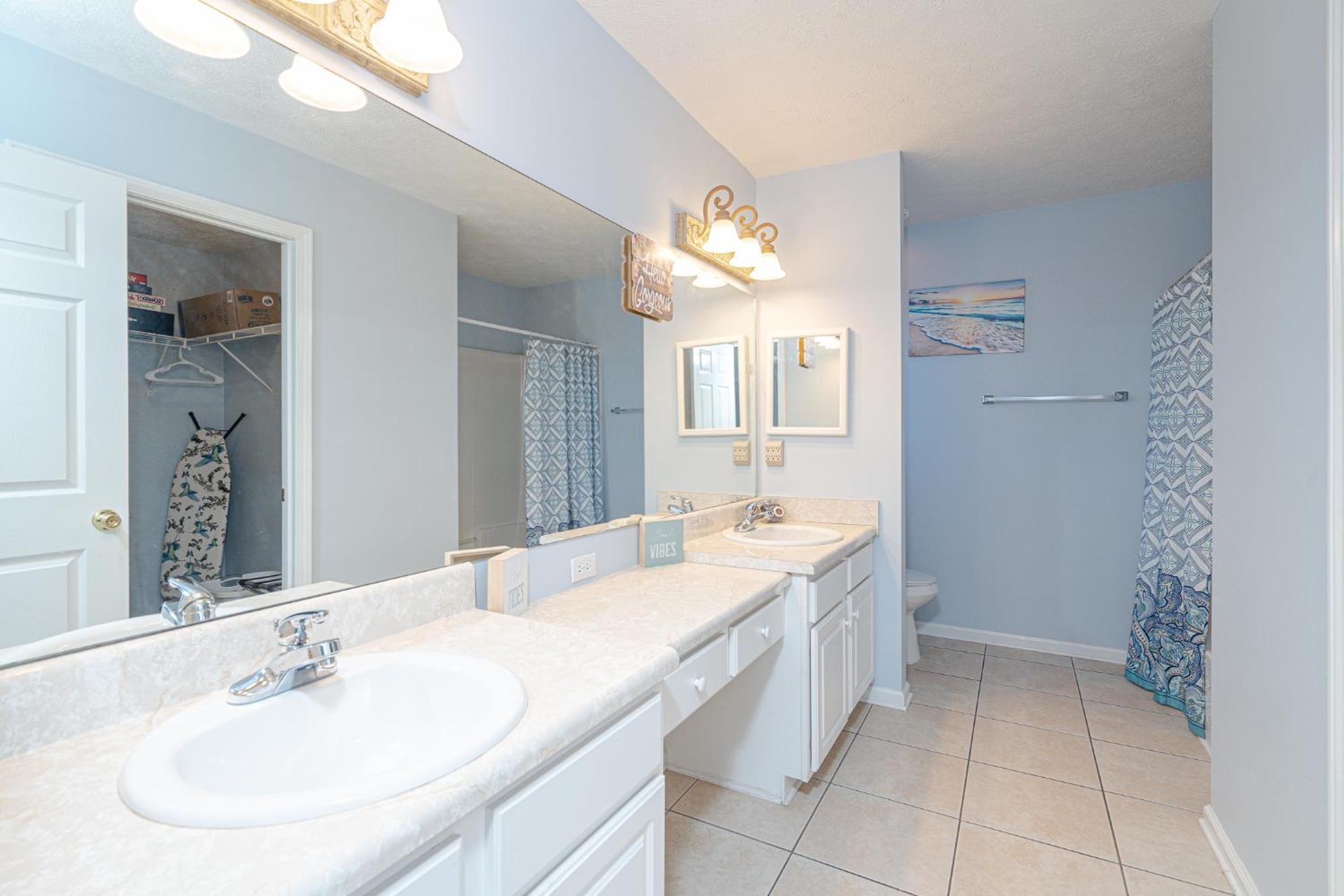 Palm Cove Vacation Home- One Level, Community Pool, Pet Friendly *